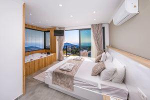 Villa Close to Beach with Jacuzzi, Pool in, Kalkan