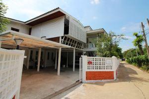 Baan Khunphiphit Homestay No2229, Ayutthaya City