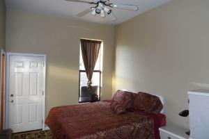 Bucktown, Urban Luxury and Convenience, Near L Train Stop at Western Hotel, Chicago