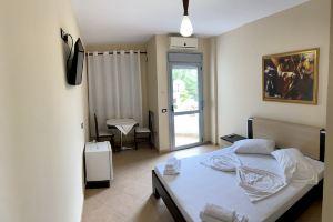 Al Hotel, Vlore