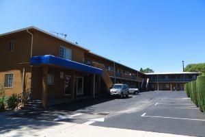 American Inn, Ontario