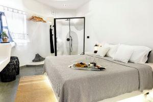 Art and Sky Hotel, Pirgos