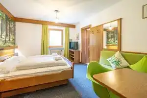 Guesthouse Pension Grafenstein, Merano