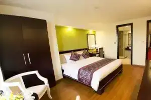 Golden Lotus Halong Hotel, Halong