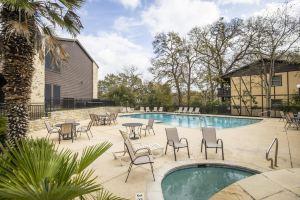 River Bend CW C109 in Hotel, New Braunfels