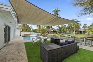 Heated Pool and Hot Tub Oasis - Spacious Family Retreat Hotel, Sunny Isles Beach