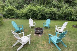 BCS Back Forty- fully stocked home & great yard—close to A&M, great food & fun. Apartments, College Station