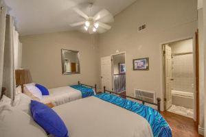 River Zen CW C207 Hotel, New Braunfels