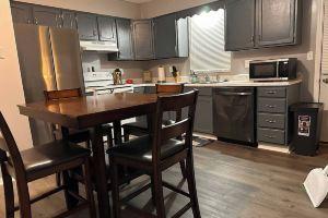 ~A Home Away From Home~Sleeps 8~ Apartments, Columbia