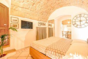 Cozy house in the old city, Bari
