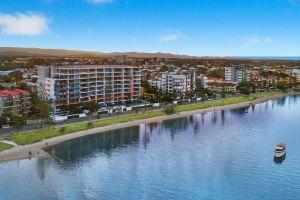 Silvershore Apartments on the Broadwater, Gold Coast