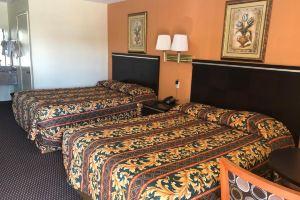 Economy Inn - Airport, Ontario
