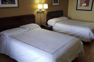 West Texas Inn & Suites with Kitchenette, Midland