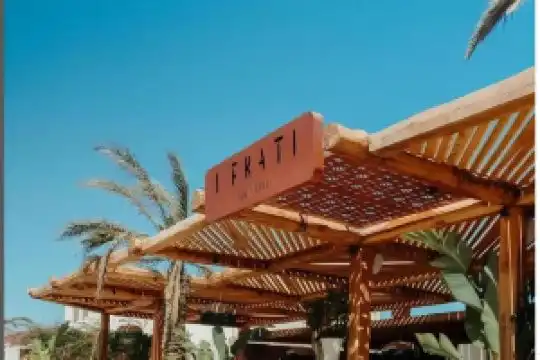 Frati Villas Beachfront, Perivolos