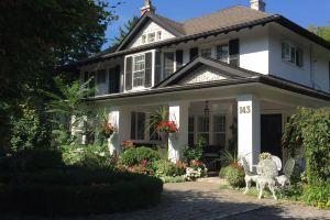 Bernard Gray Hall Bed and Breakfast Mini-hotel, Niagara-On-The-Lake