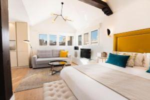 Debambú Suites, Malaga