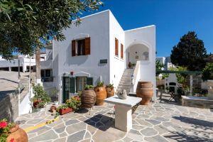 Margarita Studios, Parikia