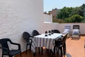 Preciosa Vivienda Enorme y Totalmente Equipada en El Centro de Hotel, Figueres