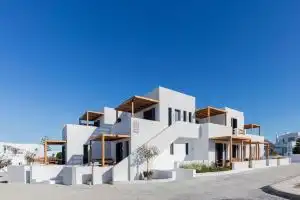 Phos Hotel, Apollonia