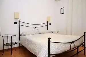 Domus Appio Claudio, Rome