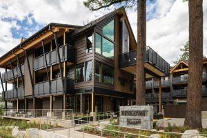 Desolation Hotel, Stateline