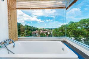 Karon Chic Studio, Karon
