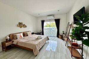 Twins cafe & Room, Surat Thani City