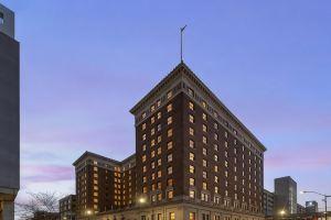 Hotel Fort, Curio Collection by Hilton, Des Moines