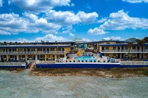 Sandals Inn, Daytona Beach