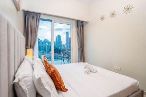 Tanin - Fabulous Apt with Burj Khalifa View from Balcony Apartments, Dubai