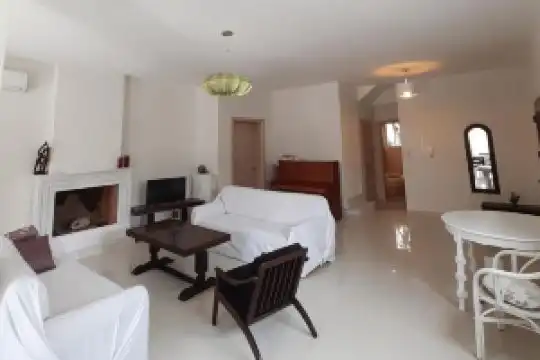 Aurélie Bleue Villa, Paleo Tsifliki