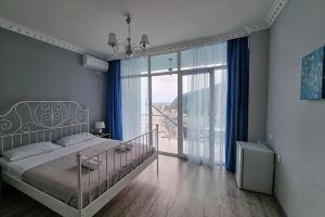 SUNSHINE Hotel, Kvariati