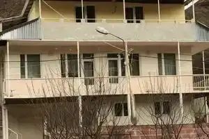 Dva Domika Kamo 171, Dilijan