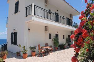 Romantza Hotel, Kato Daratso