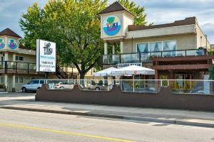 Tiki Shores Inn & Suites, Penticton
