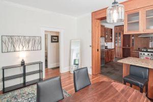 Cozy Living Room and Fully Equipped Kitchen - Charming Oasis, Seattle
