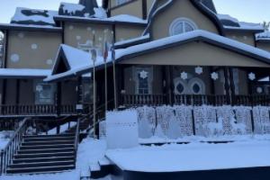 Severnaya Zvezda Hotel, Galuzino