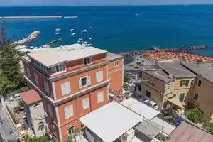 Excelsior Mare Suites, Ischia Town