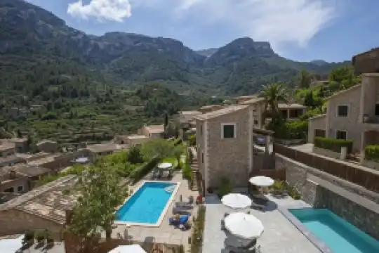 Hotel y Apartamentos des Puig, Deia