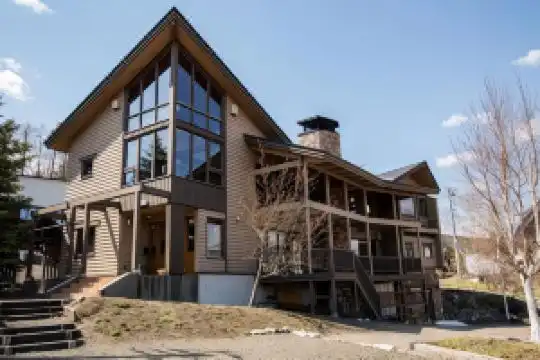 Sanso Harunoki Staffresident Type Apartments, Furano