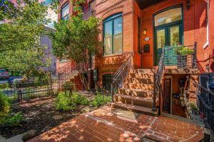 Serene Escape with Luxurious Amenities - Charming Urban Haven Hotel, Washington