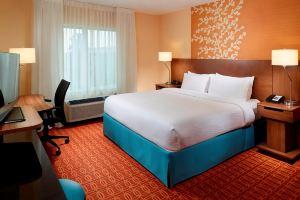 Fairfield Inn & Suites North