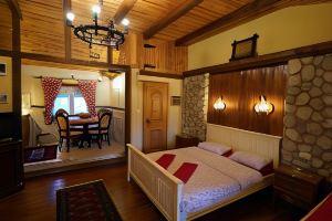 Villa Merak, Plav