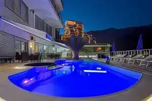 Montelux Apartments, Budva