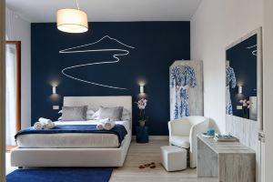 Les Suites des Tout le Monde, Sorrento