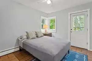 Tudor Style Apartment Near MSU, Lansing