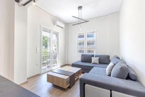 Elegance Suite Stunningly Renovated Hotel, Piraeus