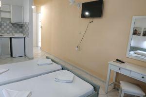 Renia Studios -Studio for 2 Pers with a Swimming Pool., Agia Pelagia