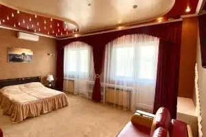 Hotel Victoria, Gryazi