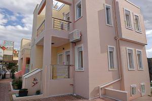 Almaia Villa, Almirida